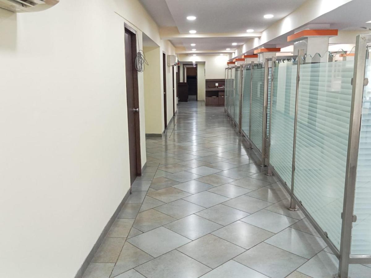 Hotel Western Court Boisar 外观 照片
