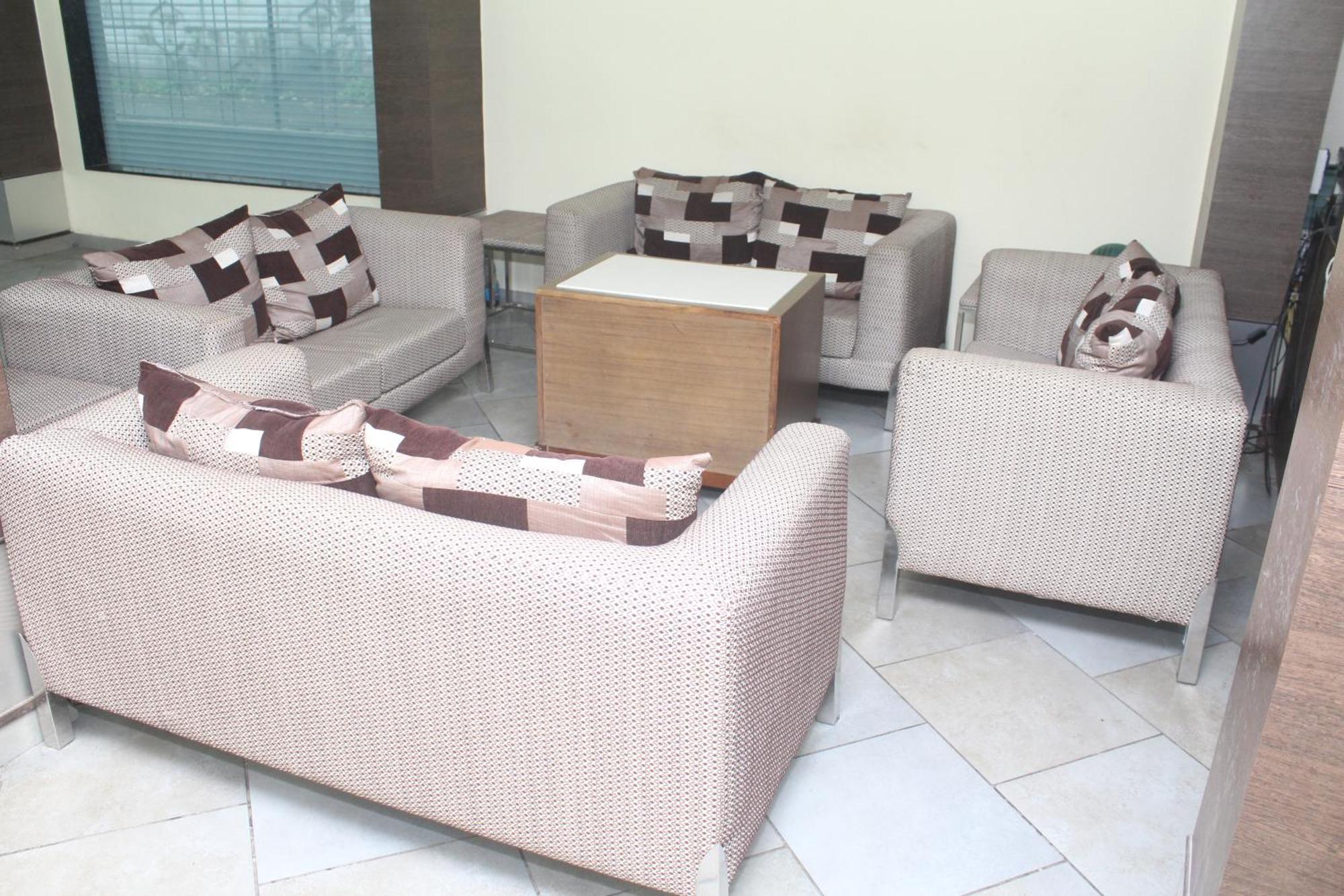 Hotel Western Court Boisar 外观 照片